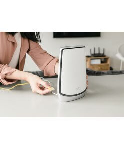 נתב ראוטר אלחוטי+ לווין מהירות גבוהה נתגר NETGEAR RBK852 AX6000 Orbi Tri-Band WiFi 6 Mesh System Nighthawk (4)