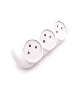 מפצל כוח חיבור קיר ל 3 יציאות LUGGAR XS-T3