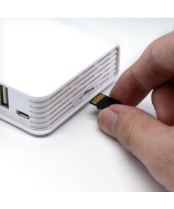 נתב אלחוטי דו-פס עם אחסון ניתן להרחבה בצבע לבן GL-iNet | GL-AR750 | MEET CRETA