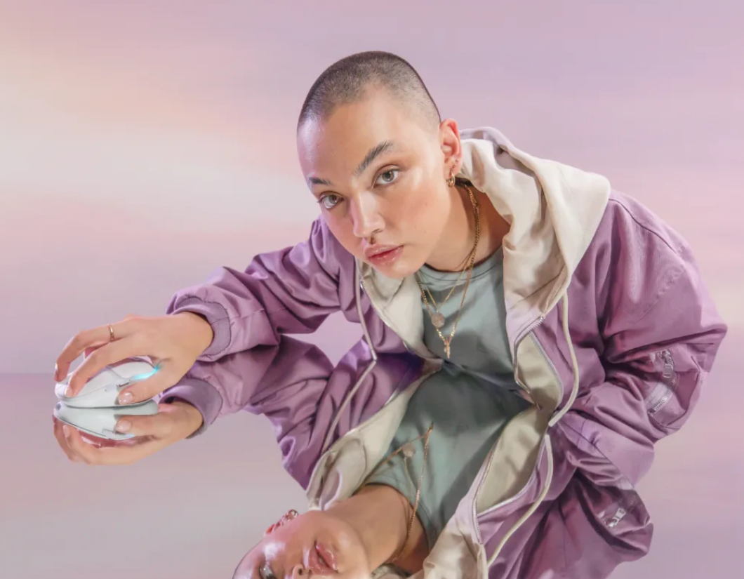 עכבר גיימינג ארגונומי הכולל 6 לחצנים ניתנים לתכנות חיבור USB חוטי טווח 10 מטר Logitech | G502 X Gaming Mouse