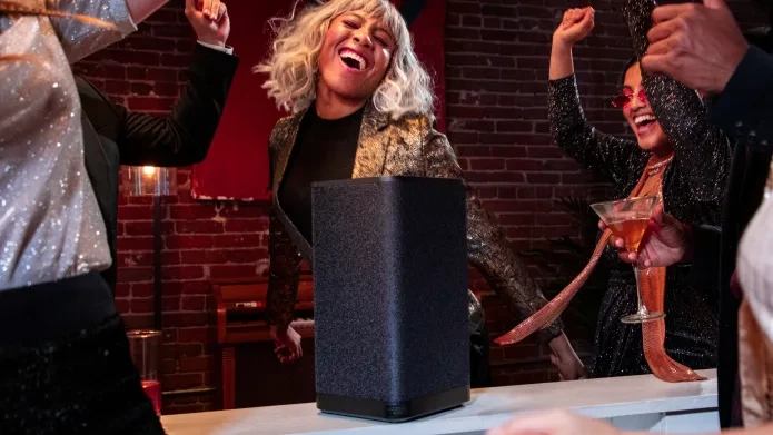 רמקול נייד 360° Sound עם חיבור בלוטוס עם טווח כ-45 מטר Logitech | HYPERBOOM