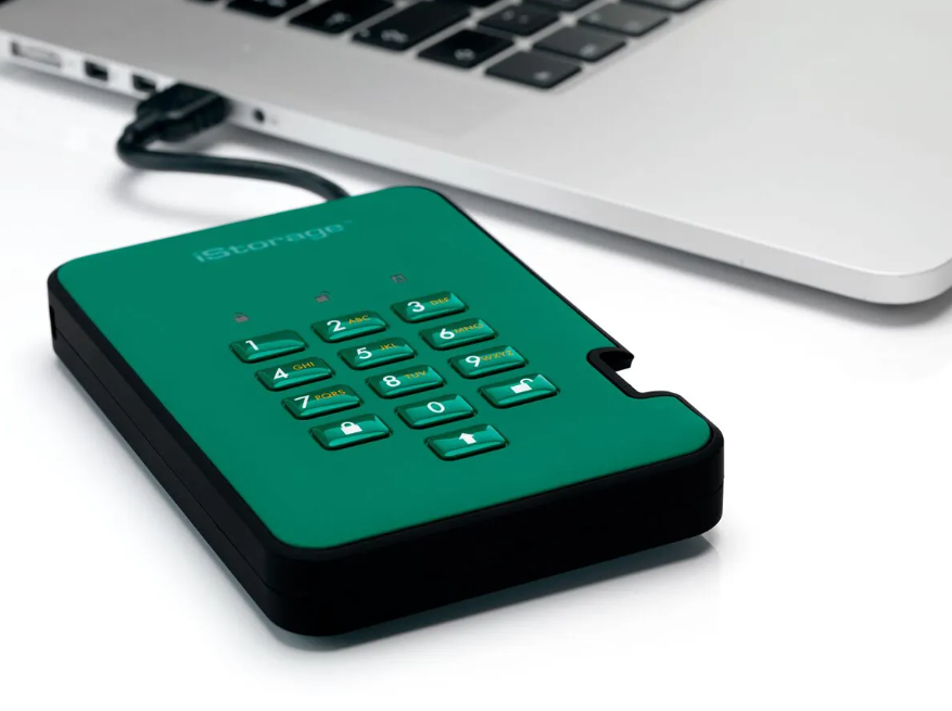 כרטיס לזיכרון נייד מוצפן מעוצב iStorage diskAshur2 SSD 256-bit - Black